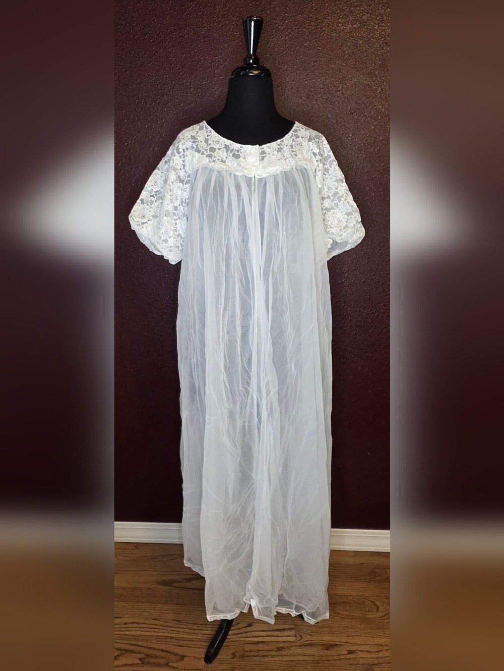 Sheer Vintage 50s/60s White Lace Yoke Robe - Women's Intimates